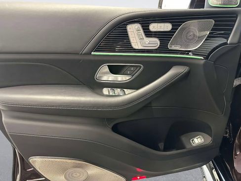 Used 2023 Mercedes-Benz Maybach GLS 600 4MATIC image 19