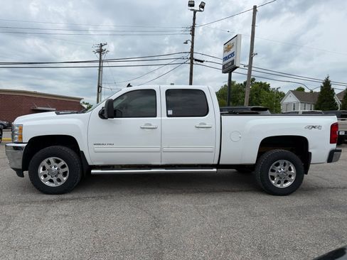 Used 2012 Chevrolet Silverado 2500 LTZ w/ LTZ Plus Package AWD/4WD image 3