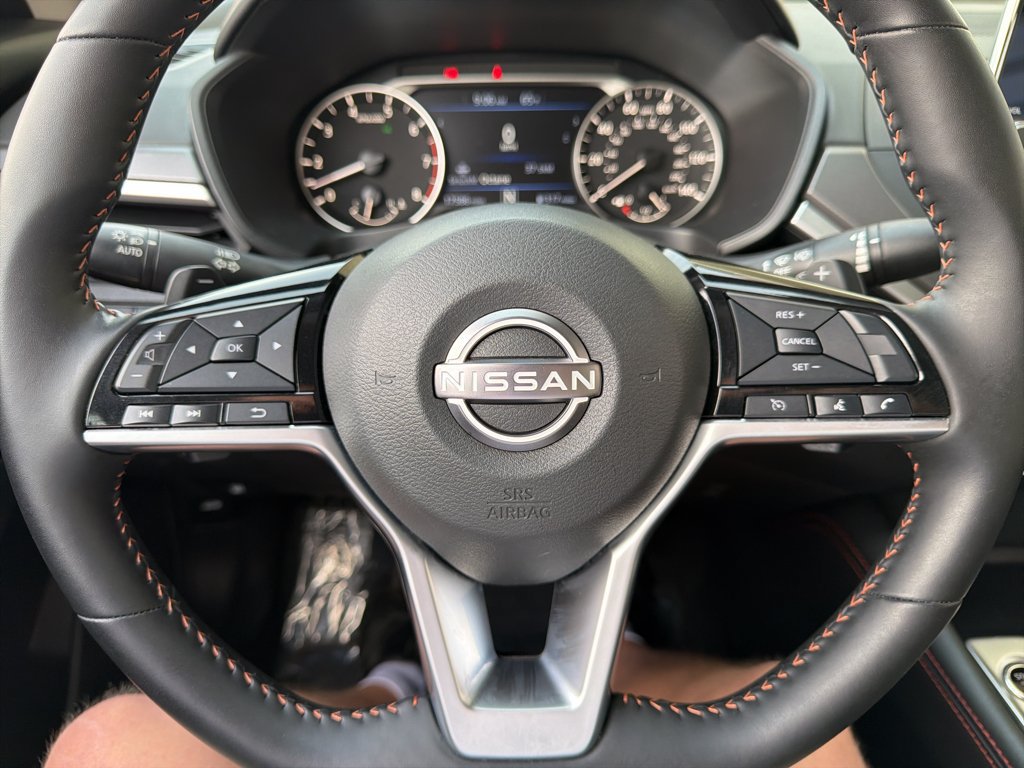 Used 2025 Nissan Altima 2.5 SR AWD/4WD image 23