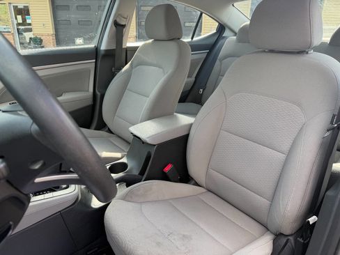 Used 2019 Hyundai Elantra SEL image 16