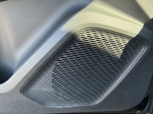 Certified 2024 Chevrolet Equinox EV RS image 23