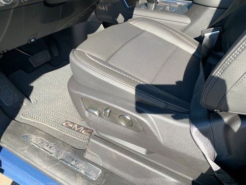 New 2025 GMC Sierra 1500 Denali w/ Denali Reserve Package image 16