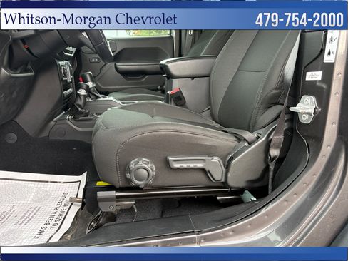 Used 2018 Jeep Wrangler Sport AWD/4WD image 6