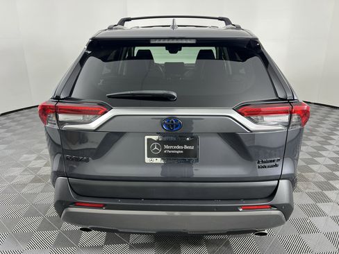 Used 2020 Toyota RAV4 Limited image 11