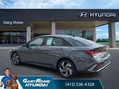 Certified 2025 Hyundai Elantra Sport FWD image 6