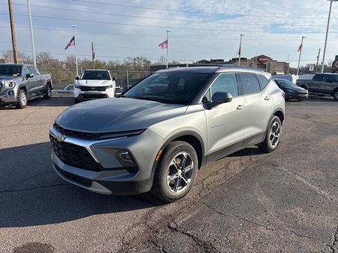 Used 2024 Chevrolet Blazer LT w/ Convenience Package image 3