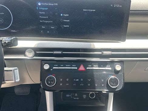 Used 2025 Hyundai Tucson Limited FWD image 21