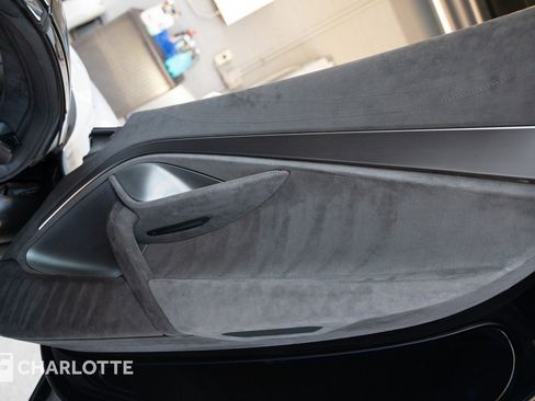 Used 2020 McLaren 720S Spider image 27