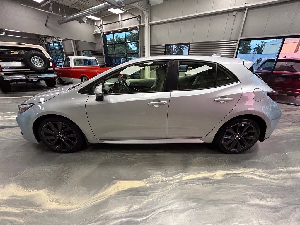 Used 2024 Toyota Corolla XSE FWD image 31