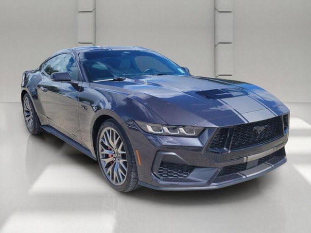 Used 2024 Ford Mustang GT Premium RWD image 3