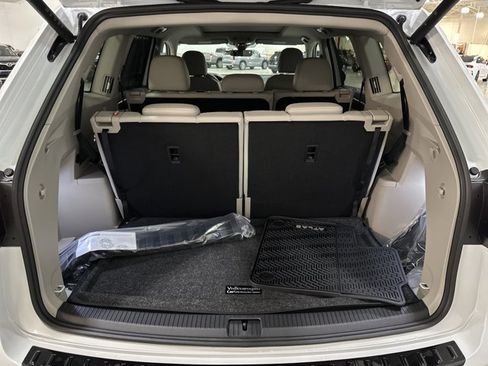 New 2026 Volkswagen Atlas SE image 12