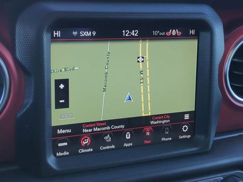 Used 2022 Jeep Wrangler Unlimited Rubicon w/ Dual Top Group image 32