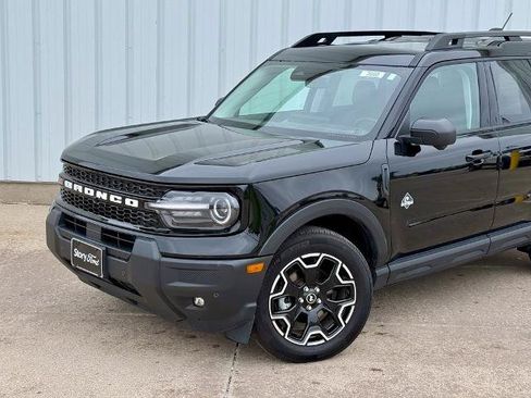 Certified 2025 Ford Bronco Sport Outer Banks w/ Outer Banks Tech Package+ AWD/4WD image 2