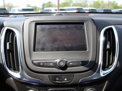Used 2024 Chevrolet Equinox LT FWD image 29