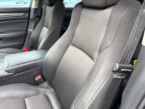 Used 2018 Honda Accord LX image 11