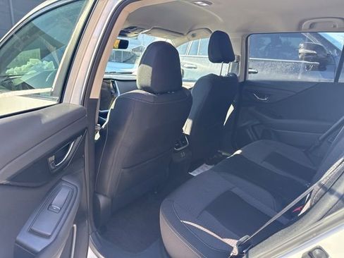 Used 2025 Subaru Outback Premium image 7