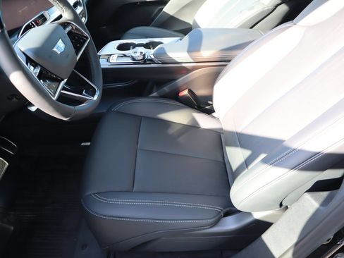 New 2027 Cadillac Lyriq Sport w/ LPO, ONYX Package AWD/4WD image 13