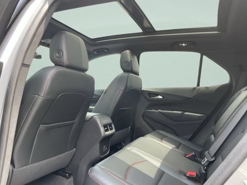 Used 2023 Chevrolet Equinox RS w/ RS Leather Package FWD image 20