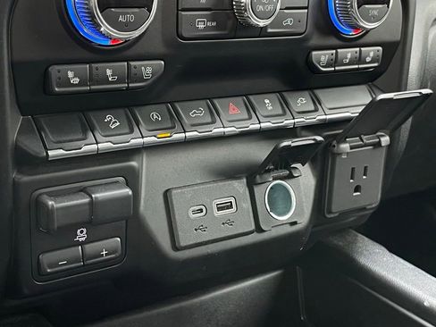 Used 2021 GMC Sierra 1500 AT4 AWD/4WD image 19