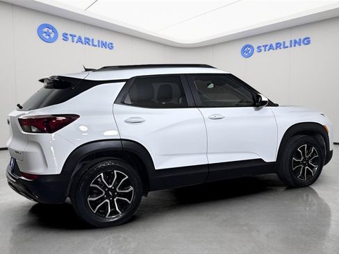 Used 2023 Chevrolet TrailBlazer ACTIV w/ Sun and Liftgate Package image 10