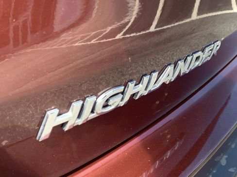 Certified 2019 Toyota Highlander LE AWD/4WD image 43