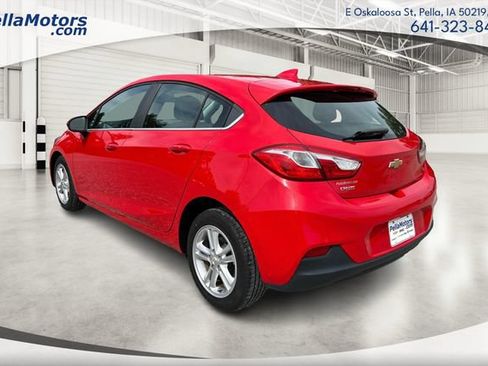 Used 2018 Chevrolet Cruze LT w/ Convenience Package FWD image 5