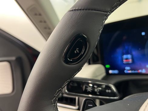 Used 2025 Lincoln Aviator Reserve w/ Equipment Group 201A image 18