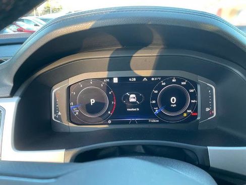 Used 2022 Volkswagen Atlas SEL Premium AWD/4WD image 16