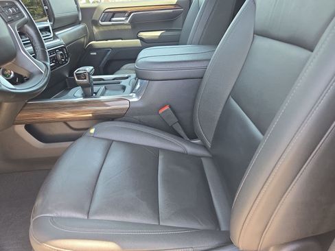 Used 2024 Chevrolet Silverado 1500 LT Trail Boss w/ Convenience Package II AWD/4WD image 14