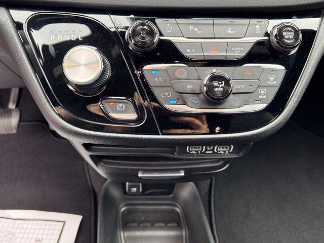 Used 2025 Chrysler Pacifica Select FWD image 19