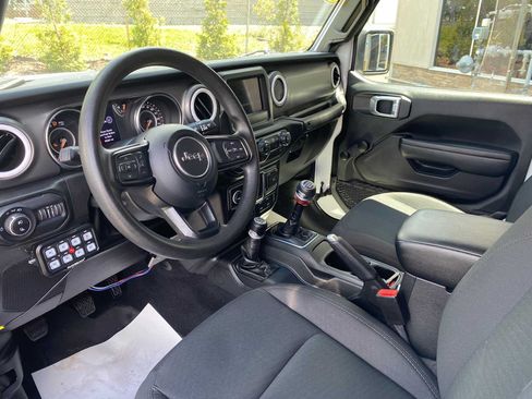 Used 2022 Jeep Gladiator Sport w/ Trailer Tow Package AWD/4WD image 7