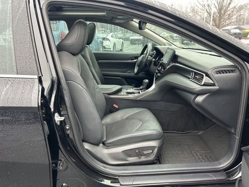 Used 2021 Toyota Camry XSE image 14