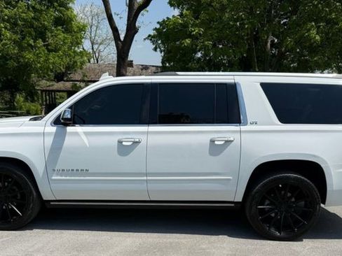 Used 2016 Chevrolet Suburban LTZ AWD/4WD image 10