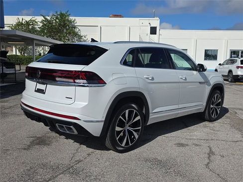 New 2026 Volkswagen Atlas Cross Sport SEL Premium R-Line image 4