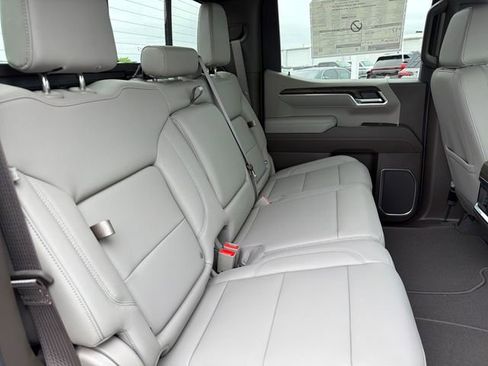 New 2026 GMC Sierra 1500 SLT AWD/4WD image 23