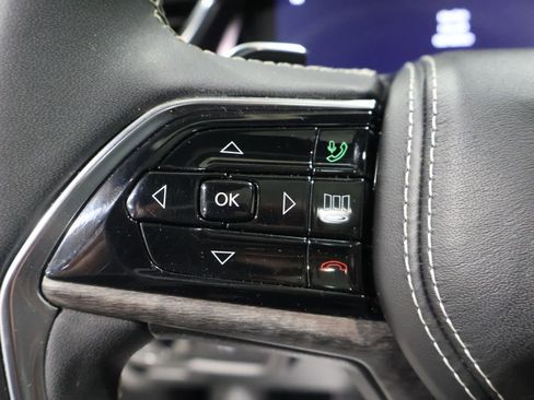 Certified 2024 Jeep Grand Cherokee Overland image 39