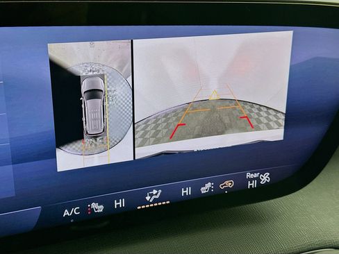 Used 2025 Buick Enclave Preferred image 23