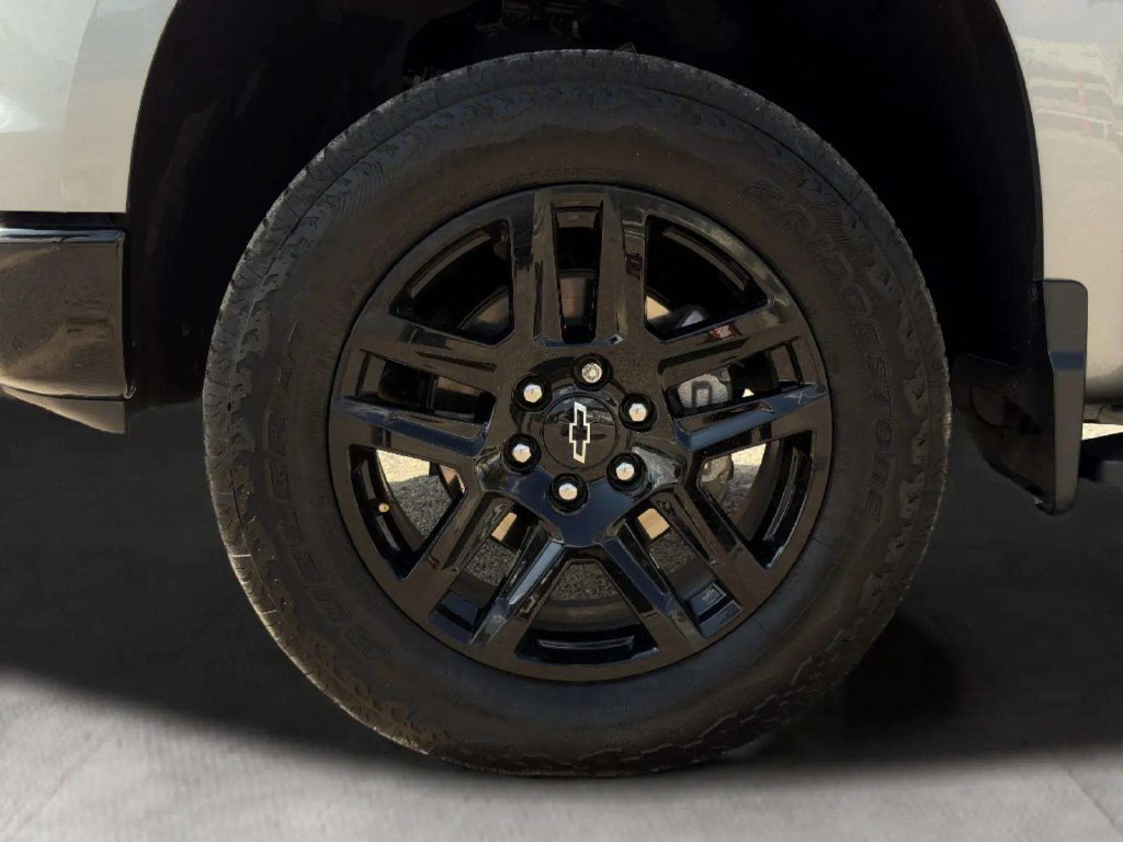 Used 2025 Chevrolet Silverado 1500 Custom Trail Boss AWD/4WD image 29