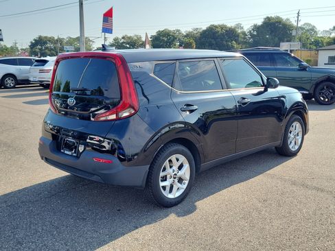 Used 2020 Kia Soul S FWD image 6