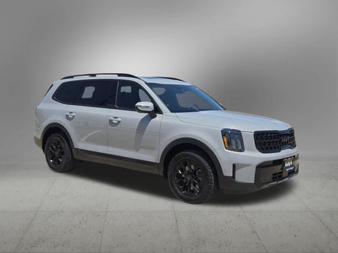 Used 2025 Kia Telluride AWD image 8