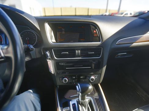 Used 2017 Audi Q5 2.0T Premium w/ Audi MMI Navigation Plus image 8