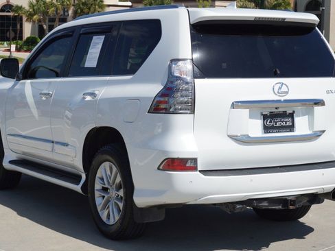 Used 2016 Lexus GX 460 w/ Premium Package image 8