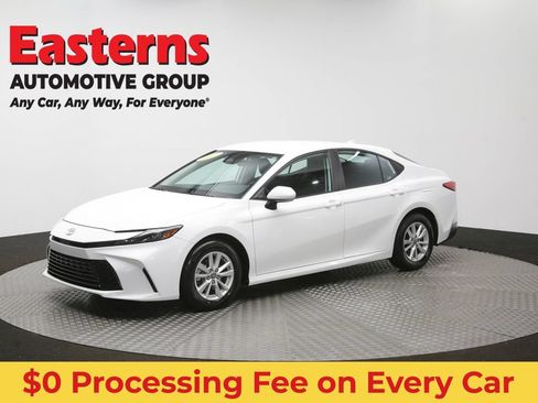 Used 2025 Toyota Camry LE FWD image 56