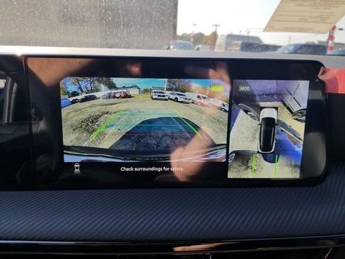 New 2025 Nissan Kicks SR image 13