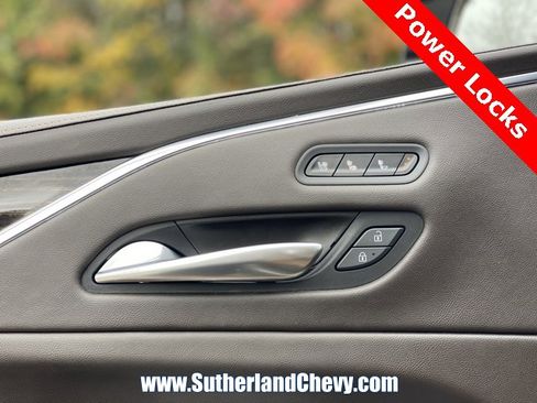 Used 2021 Cadillac Escalade Premium Luxury w/ LPO, Illumination Package image 14