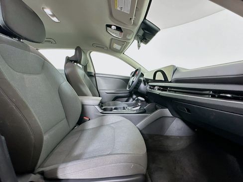 Used 2025 Kia K4 FWD image 30