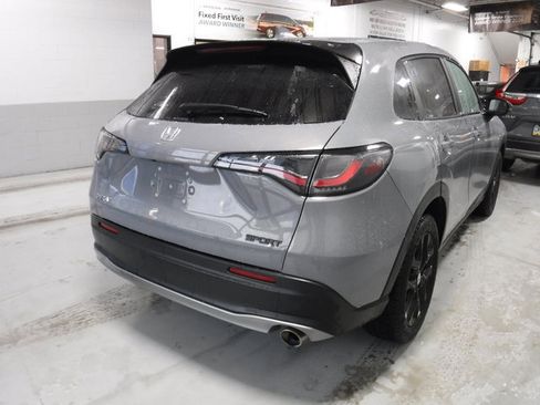 Used 2023 Honda HR-V Sport image 7