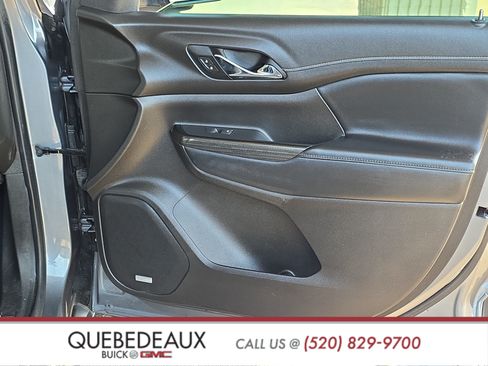Used 2021 GMC Acadia SLT w/ Elevation Edition FWD image 29