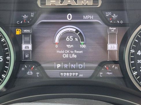 Used 2019 RAM 1500 Laramie AWD/4WD image 11