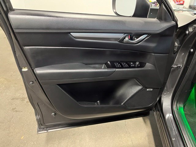 Used 2018 MAZDA CX-5 Touring w/ Preferred Equipment Package FWD image 25